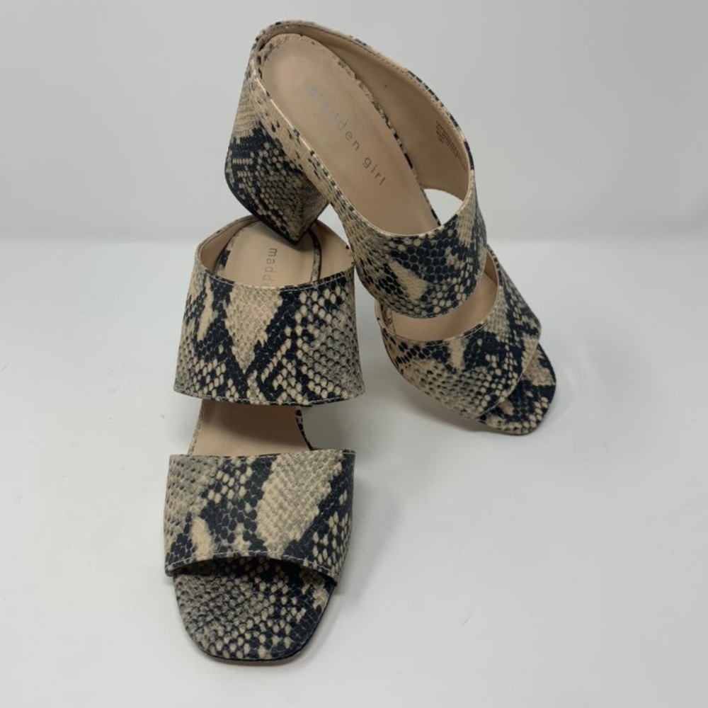 Madden girl Snake block heel
